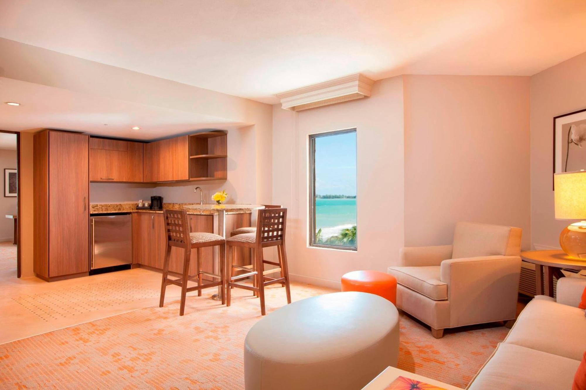 Courtyard By Marriott Isla Verde Beach Resort San Juan Eksteriør billede