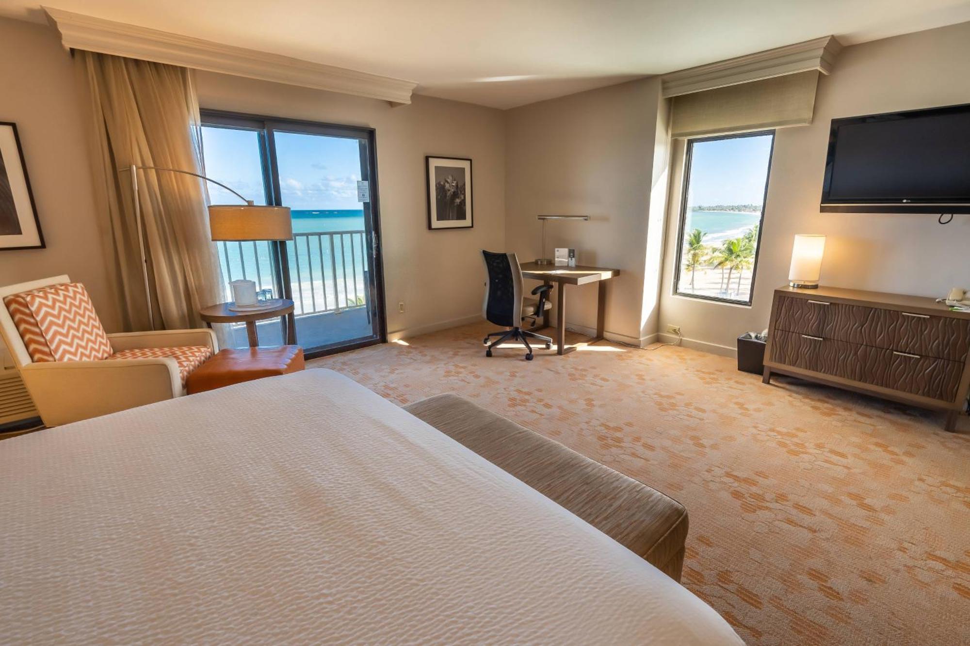 Courtyard By Marriott Isla Verde Beach Resort San Juan Eksteriør billede