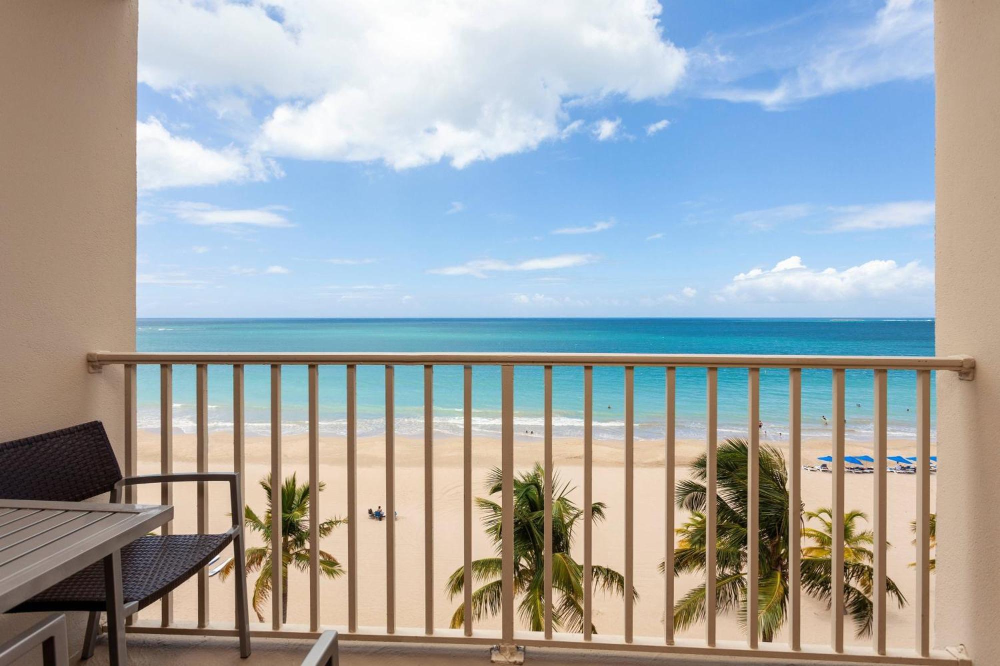 Courtyard By Marriott Isla Verde Beach Resort San Juan Eksteriør billede