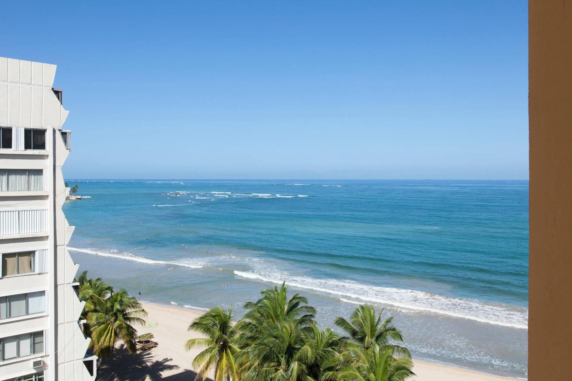 Courtyard By Marriott Isla Verde Beach Resort San Juan Eksteriør billede