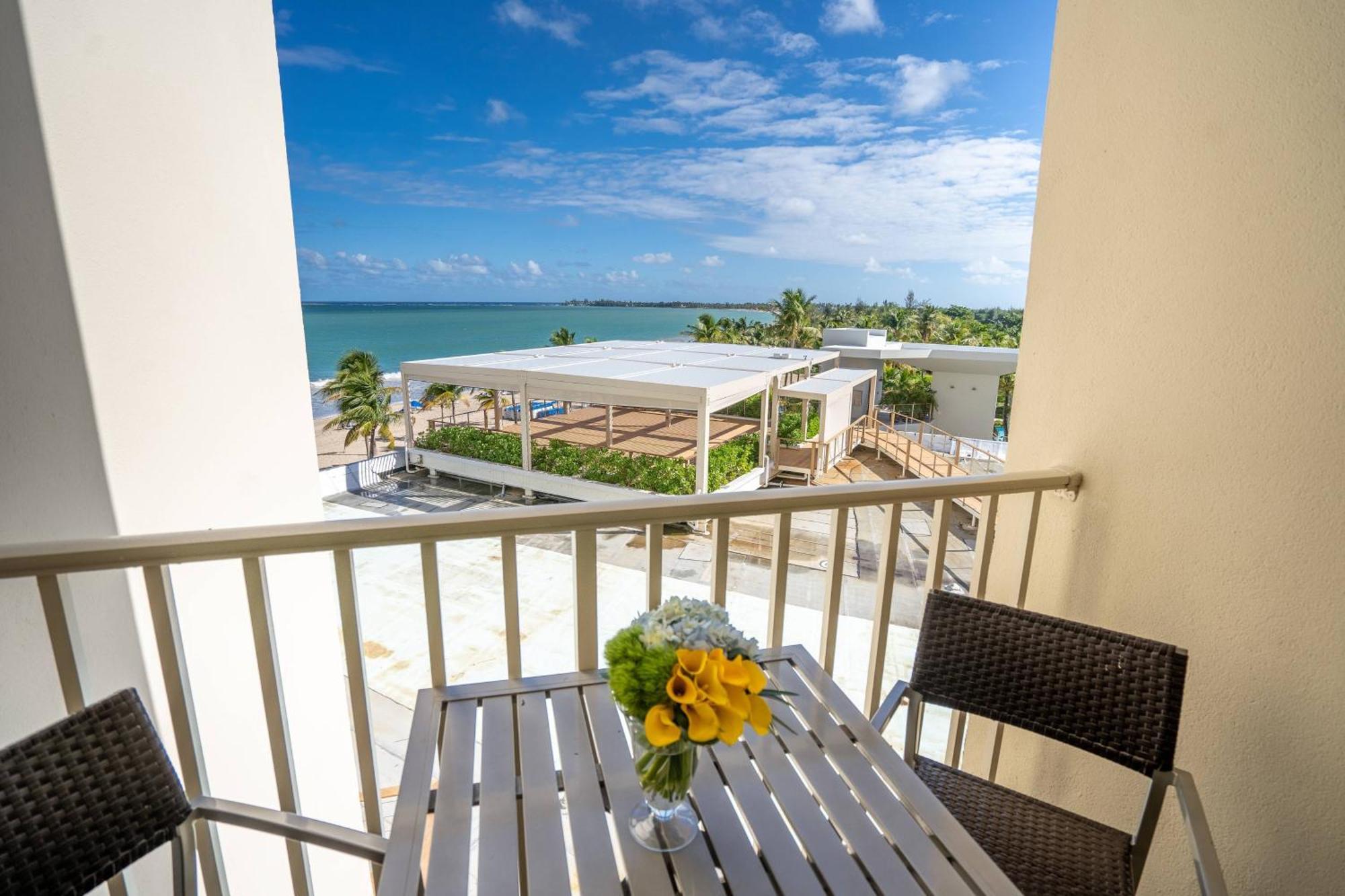 Courtyard By Marriott Isla Verde Beach Resort San Juan Eksteriør billede